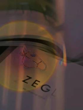 阳光彩虹小白马