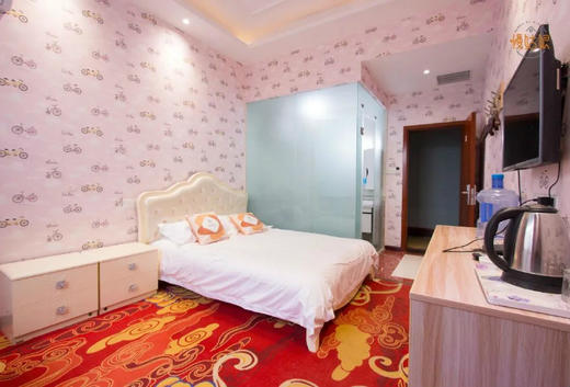 郑州慢姑娘红月亮泳池轰趴馆 商品图8