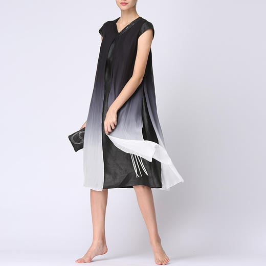 TANGY Collection/天意精品春夏款真丝V领吊染莨绸香云纱连衣裙 商品图1