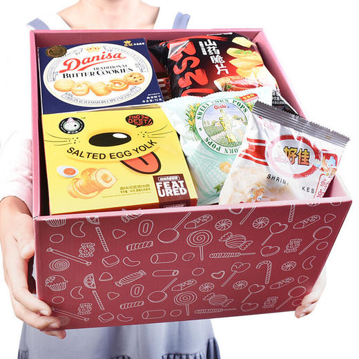 【食品酒水】多尔猫组合一整箱超大吃货混装儿童猪饲料零食大礼包 商品图3