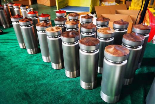 钛阳 纯钛保温杯 父爱如山S系列 500ml 抑菌除味 轻盈坚固 无重金属 办公伴侣 商品图5