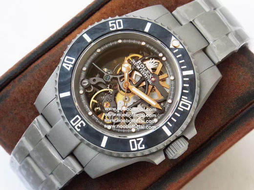 Noob攻坚劳力士中的颜值当担！全镂空潜航者 黑化镂空水鬼☆ 劳力士116610为原型 采用“碳纤维圈口” 打造☆ 全拆卸表盘以及3130机芯板只保留机芯的运行部分，可视化整个机芯内部结构一览无遗 商品图13