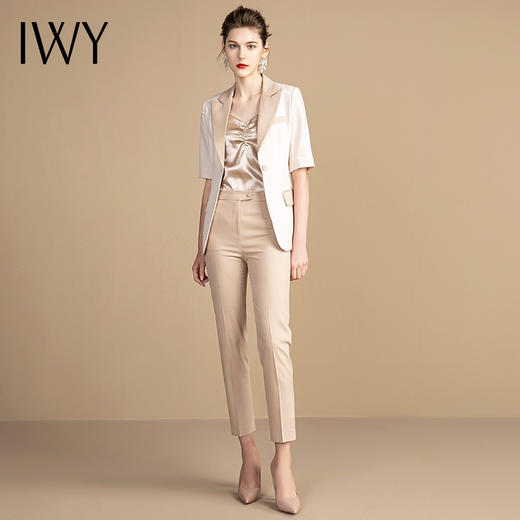 IWY/职业套装西装外套女卡其色小西装外套女时尚套装气质修身
212095C1+212095P1 商品图2