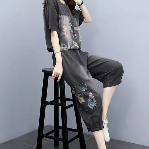 JY8900 2021夏季时尚简约大方气质优雅显瘦印花牛仔圆领舒适两件套 商品图3