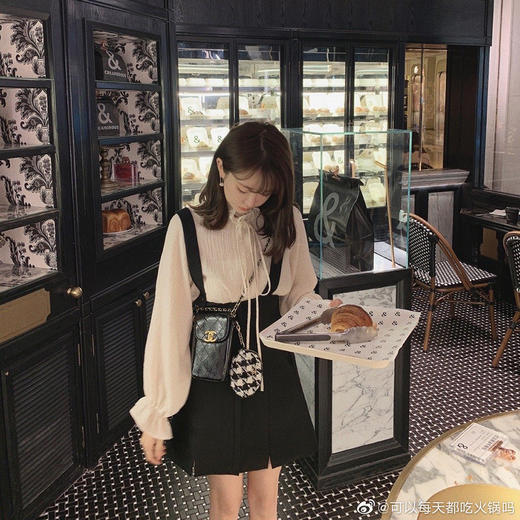 【金蘑菇菇 Chelsea girl】恋爱轻甜系设计感收腰裙小个子背带裙 商品图3