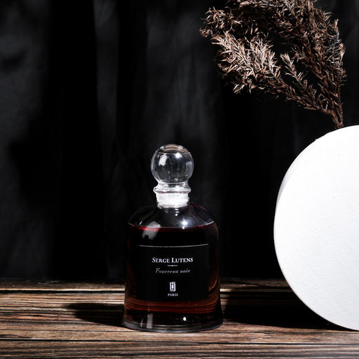 芦丹氏 吊钟限定  夜衣剑锋 Serge Lutens Fourreau Noir   分装 商品图1