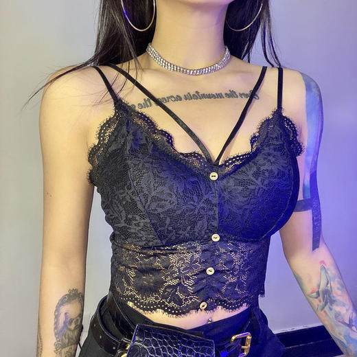 【一穿就上瘾❗️能外穿的内衣】文胸背心二合一，0束缚超舒服，蕾丝性感撩人，聚拢仙女杯型收副乳，无钢圈无痕美背打底小吊带七夕情人节送礼优选新年礼盒年货礼盒 商品图1