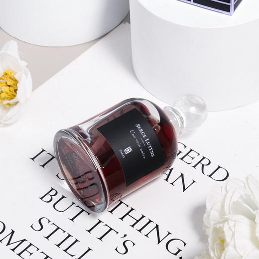芦丹氏 吊钟限定 黑嗓子 Serge Lutens Une Voix Noire  分装 商品图0
