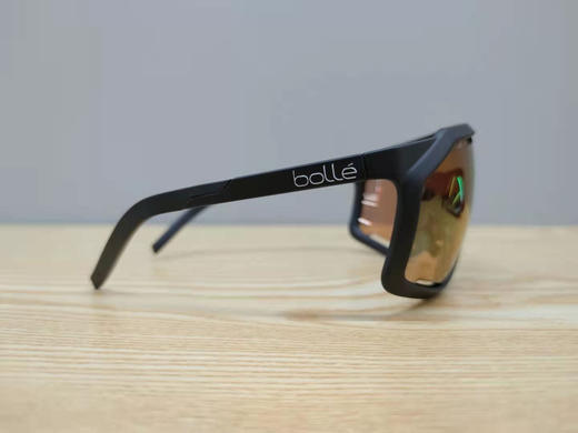 BOLLE 2021新款 NXT变色镀膜 全天候 专业户外运动眼镜 跑步骑行风镜 意大利制造 商品图5