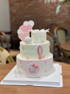 公主风粉色系奶油半翻糖蛋糕