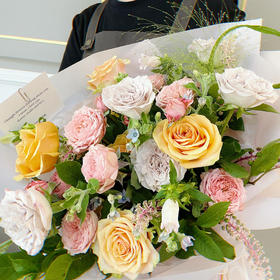  初夏  · 混合花束