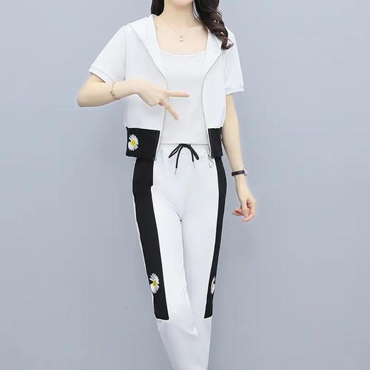 CZJ5011 2021夏季新款简约拼接绣花设计连帽两件套 商品图2