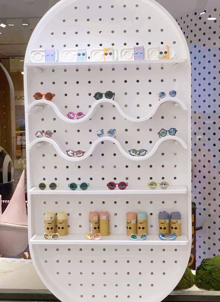 眼镜_副本.jpg 眼镜_副本.jpg