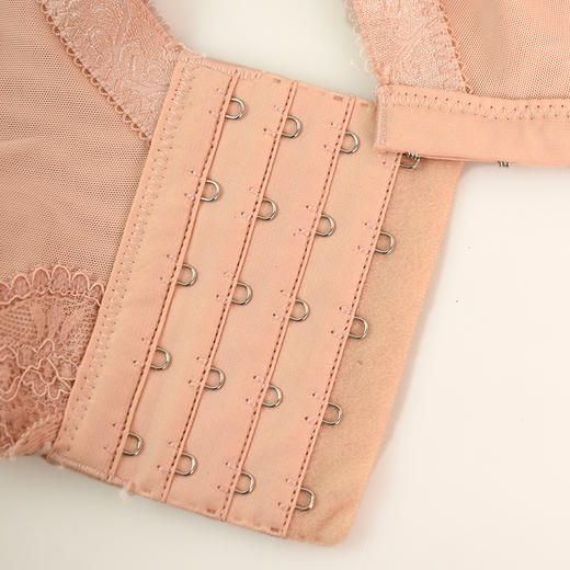 【秒杀品不退不换】皇家丽美复古风薄杯无钢圈聚拢收副乳调整型文胸W35-1 商品图6