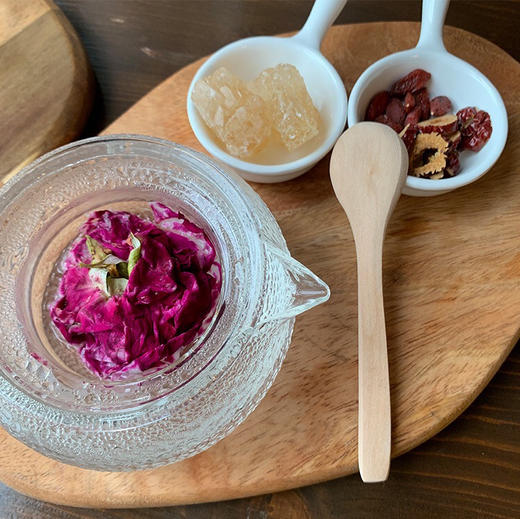 【 2罐58元】香味扑鼻又可以美白淡斑，平衡内分泌，疏肝解郁，美容养颜的云南冻干墨红玫瑰茶 商品图0