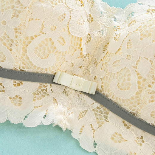 雅黛丽内衣女薄款2021年新款大胸显小大码乳胶胸罩无钢圈文胸 商品图4