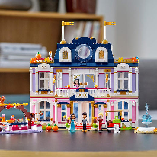 乐高41684心湖城度假大酒店 商品图4
