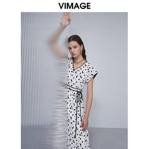 VIMAGE纬漫纪女装夏季新款V领系带雪纺高腰显瘦气质连衣裙长款薄V1507161连衣裙 商品图1