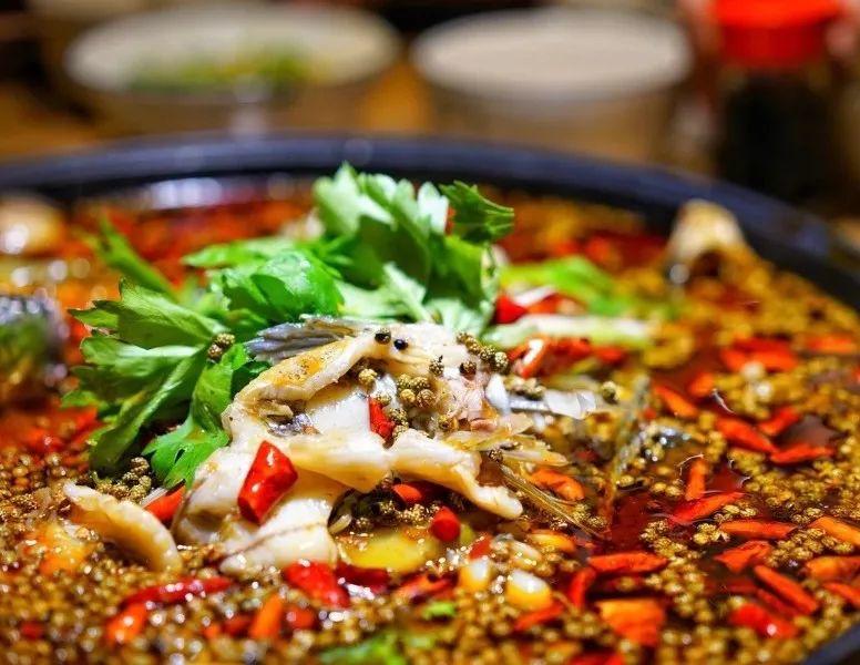 三角峰,裸斑,花鲢,黔鱼可选!素菜,水果,小吃等无限畅吃!