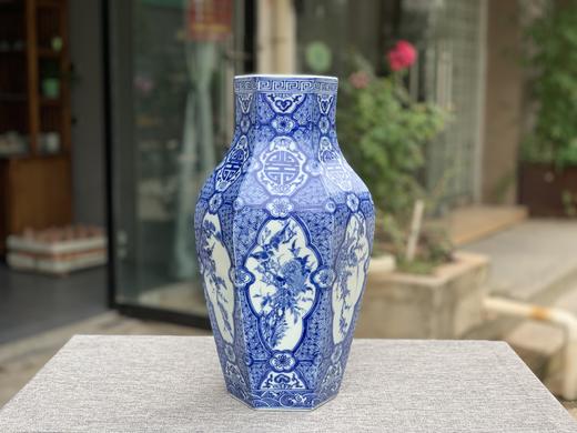 柴窑锦地开窗花鸟六棱瓶 商品图0