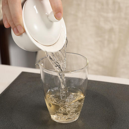 2017年 青云 老树白毫银针 16泡*5g 商品图7