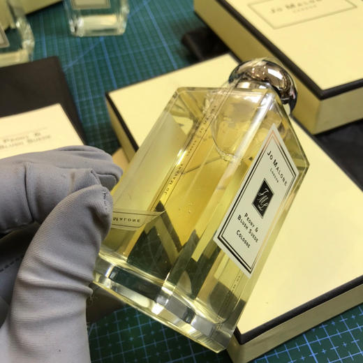 祖马龙-牡丹胭红麂绒 商品图7