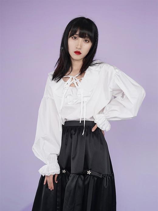 fragileheart易碎商店春季新款设计感娃娃领灯笼袖白色打底衬衫女 商品图0