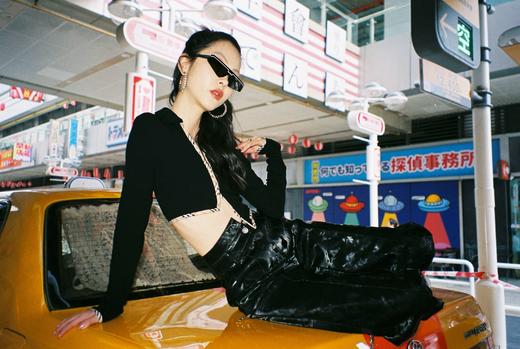 EhK 早秋黑色 复古拼色针织长袖 商品图1