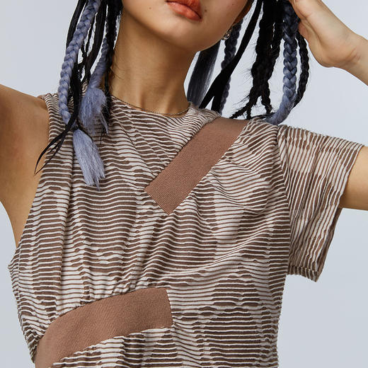 HOLONOMIC 原创宽松提花设计感小众拼接印花不规则T恤上衣 商品图2