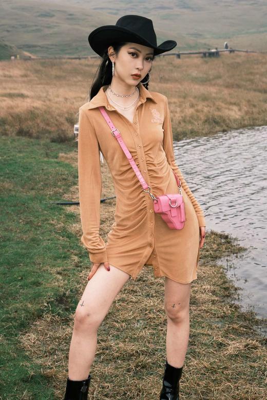 EhK 丘比特爱情寓意 甜美弹力刺绣连衣裙双色 商品图2