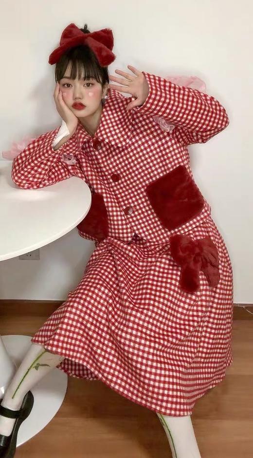 2020冬季圣诞节春节红色格子少女心欧根纱拼接毛呢兔毛短外套限量 商品图1