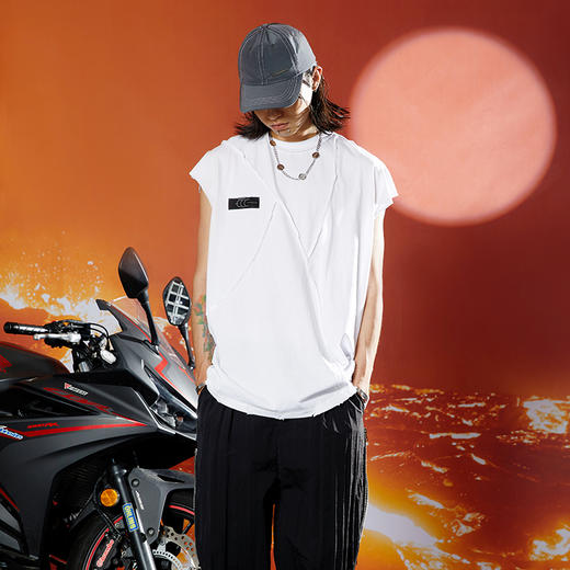 WHISTLEHUNTER(WSTHT)基础圆领磨边百搭无袖 金属标打底坎肩背心 商品图0