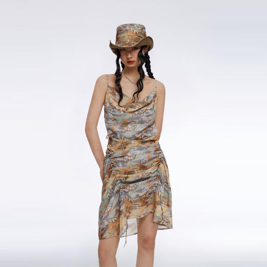 HOLONOMIC「第八大陆」原创印花设计感小众修身抽褶吊带连衣裙 商品图0