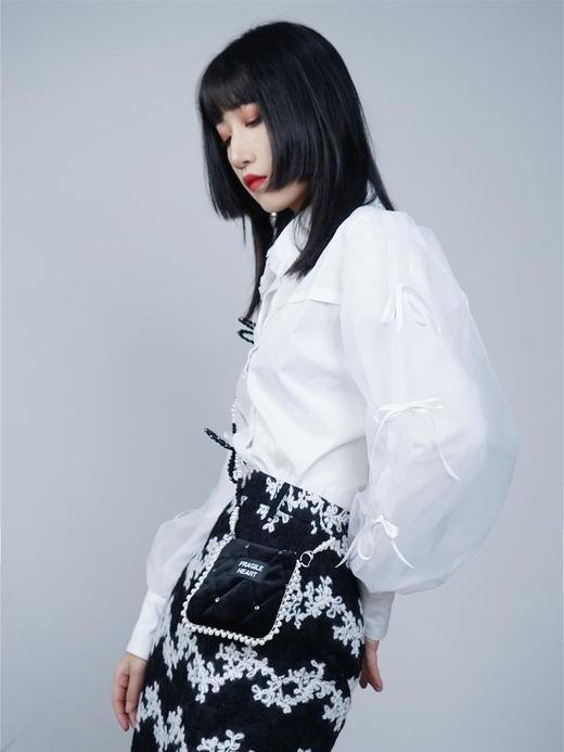 fragileheart易碎商店原创蝴蝶结花边设计娃娃领泡泡袖白衬衫女春 商品图2