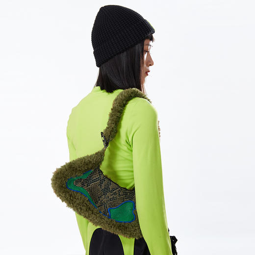 HOLONOMIC 原创设计羊羔毛蛇纹拼接斜跨单肩手提包 商品图1