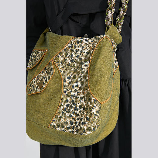 HOLONOMIC 原创设计豹纹蕾丝拼接牛仔斜挎单肩包 商品图3