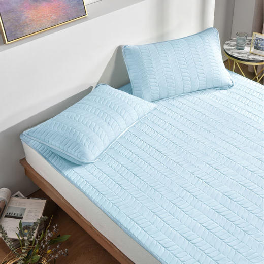 乳胶系列冰丝降温清爽透气干爽舒适一默乳胶凉席冰丝软席可折叠乳胶席