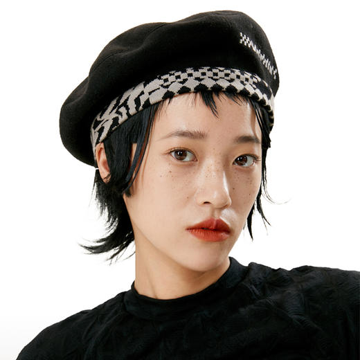 HOLONOMIC 原创设计棋盘格拼接贝雷帽 商品图0
