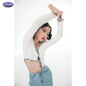 EhK 早秋 乳白色 复古拼接针织长袖