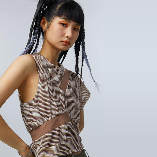 HOLONOMIC 原创宽松提花设计感小众拼接印花不规则T恤上衣 商品图1