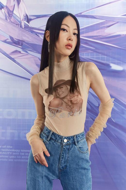 EhK联名款 裸色性感希尔顿印花钉珠连体衣配袖套 商品图2