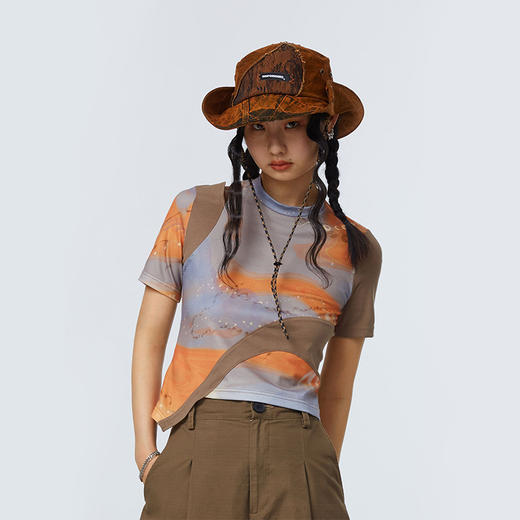 HOLONOMIC「第八大陆」原创设计感小众修身不规则镂空印花短袖T恤 商品图3