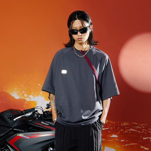 WHISTLEHUNTER(WSTHT)两色圆领撞色宽松T恤 金属标斜拉链全开短袖 商品图2