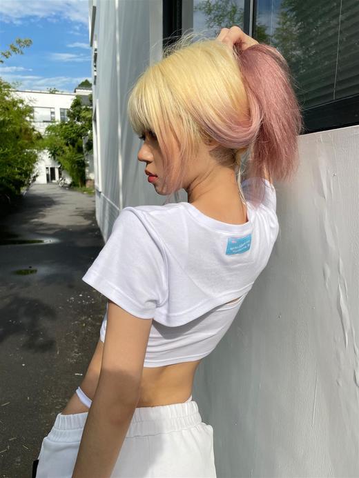 MATEMATE原创妹妹爱心logo斜肩纯欲吊带背心短袖多层次罩衫两件套 商品图3