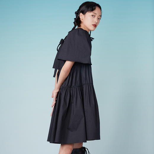 HOLONOMIC 原创褶皱系带少女设计感黑色方领泡泡袖连衣裙 商品图3