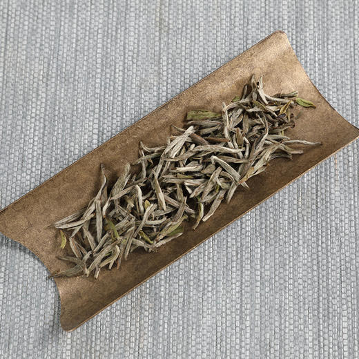 2017年 青云 老树白毫银针 16泡*5g 商品图5