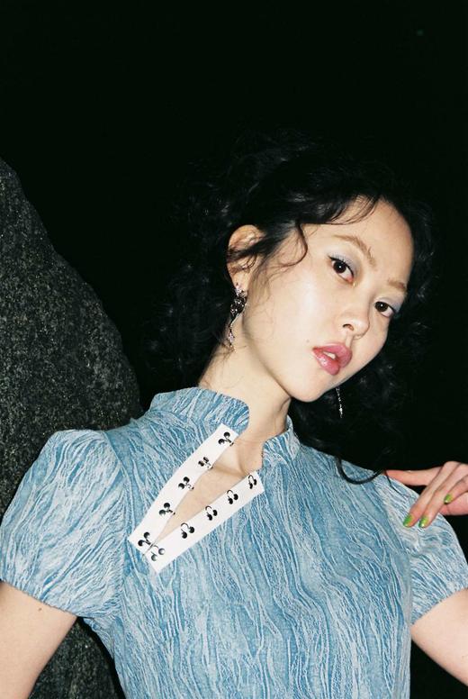 EhK 夏季新品性感勾扣设计短款显瘦不均匀水洗牛仔旗袍连衣裙女 商品图1