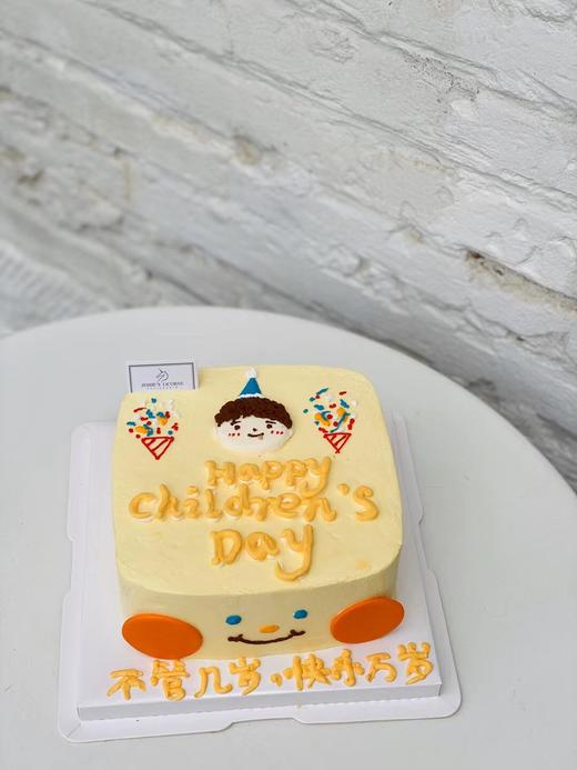 方形手绘男孩奶油蛋糕 商品图0