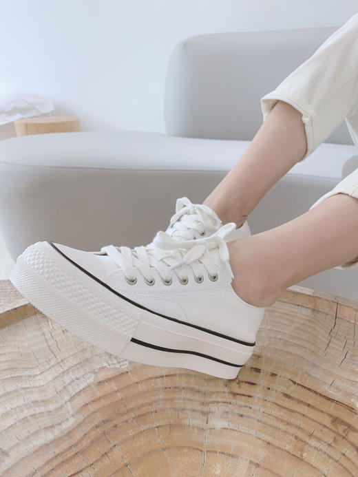 【百图lulu好物】【中跟帆布鞋】不易磨脚，不易变形，不易脱胶 猪皮鞋垫 经典帆布鞋，可以从12岁穿到102 商品图9