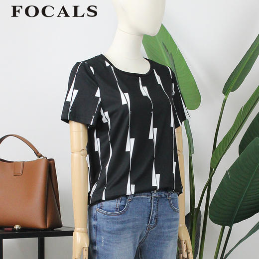 FOCALS女装夏季新款短袖圆领百搭黑白气质印花T恤上衣YJ2N113NW 商品图1